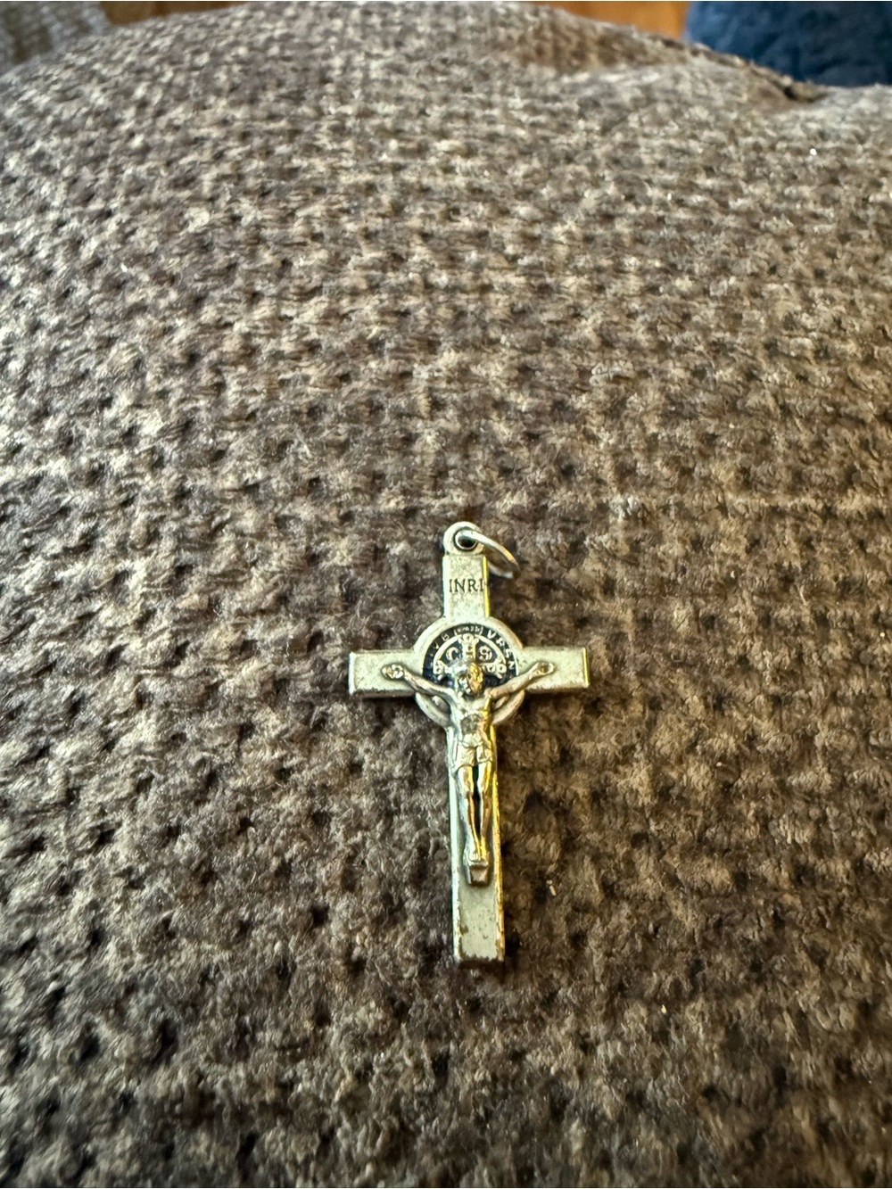 Antique-Style Men's Crucifix Pendant in Brass Tone